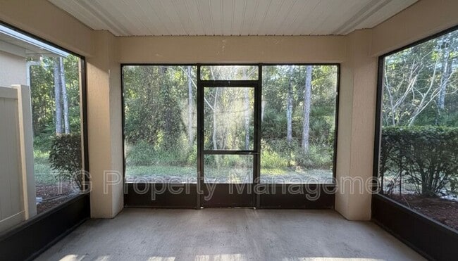 Building Photo - 13492 Sunstone St