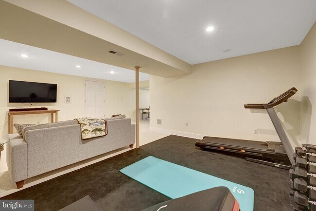 Building Photo - 10904 Belgravia Ct