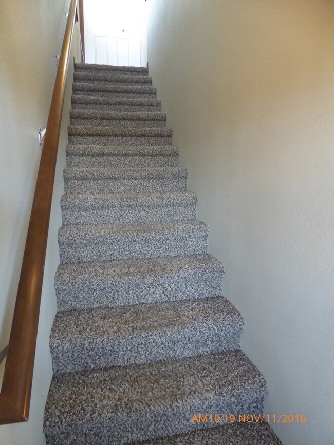 Building Photo - 3 Bed, 2.5 Bath in Post Falls, ID! Move-in...