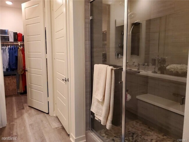 Building Photo - 3 br, 3 bath Townhome - 19528 Cardin Pl