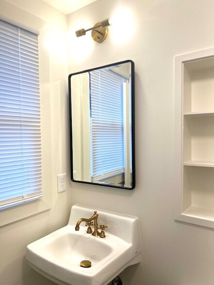 Building Photo - 1319 N 4th St