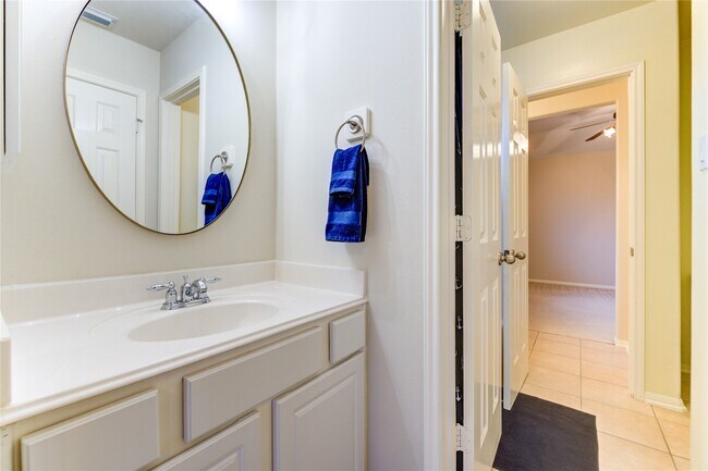 Building Photo - 27223 Camden Glen Ln