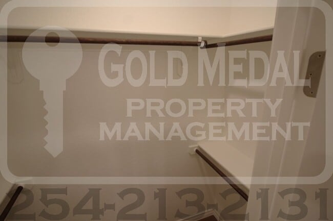 Building Photo - 5103-5105 Red Rose Crossing