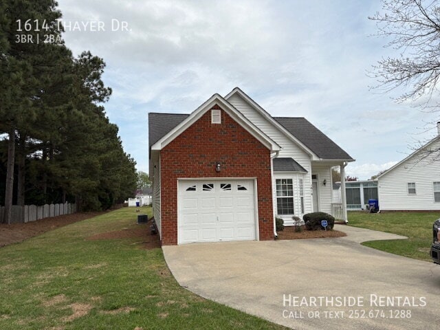 Building Photo - 1614 Thayer Dr