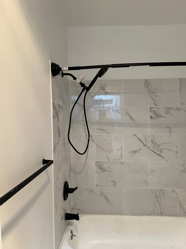 Building Photo - Council Street Apartments