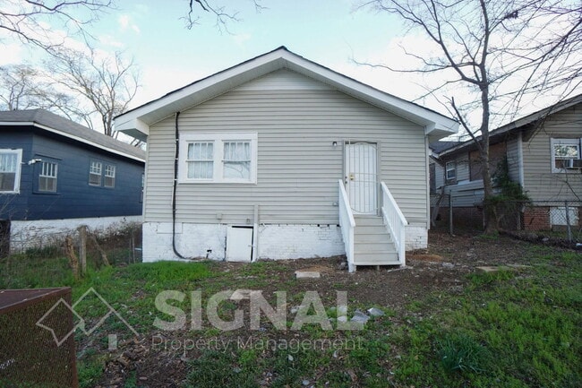 Building Photo - 3845 36th Ave N