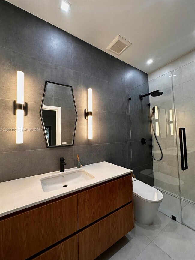 Building Photo - 223 NW 129th Ave