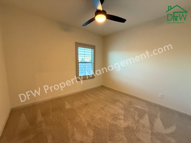 Building Photo - Spacious 3-Bedroom Townhome in Prime Arlington Location – Stylish, Modern, and Move-In Ready!