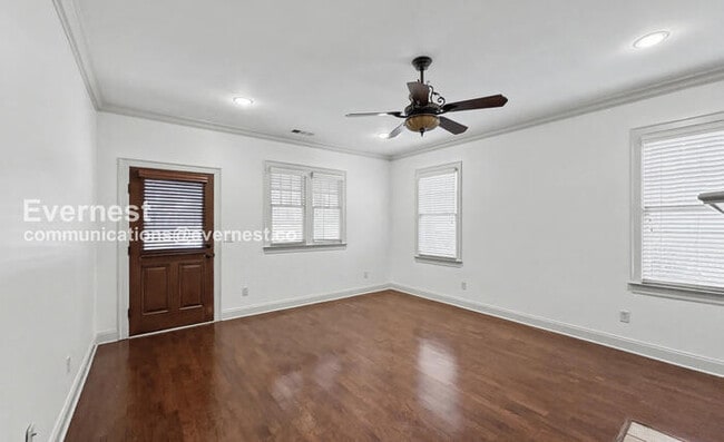 Building Photo - 2067 Ross Park Way