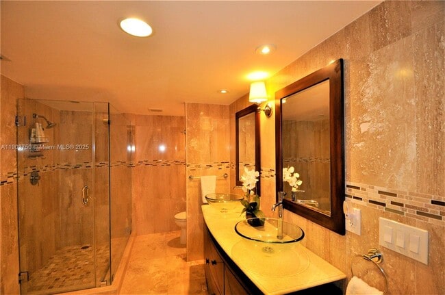 Building Photo - 1865 S Ocean Dr