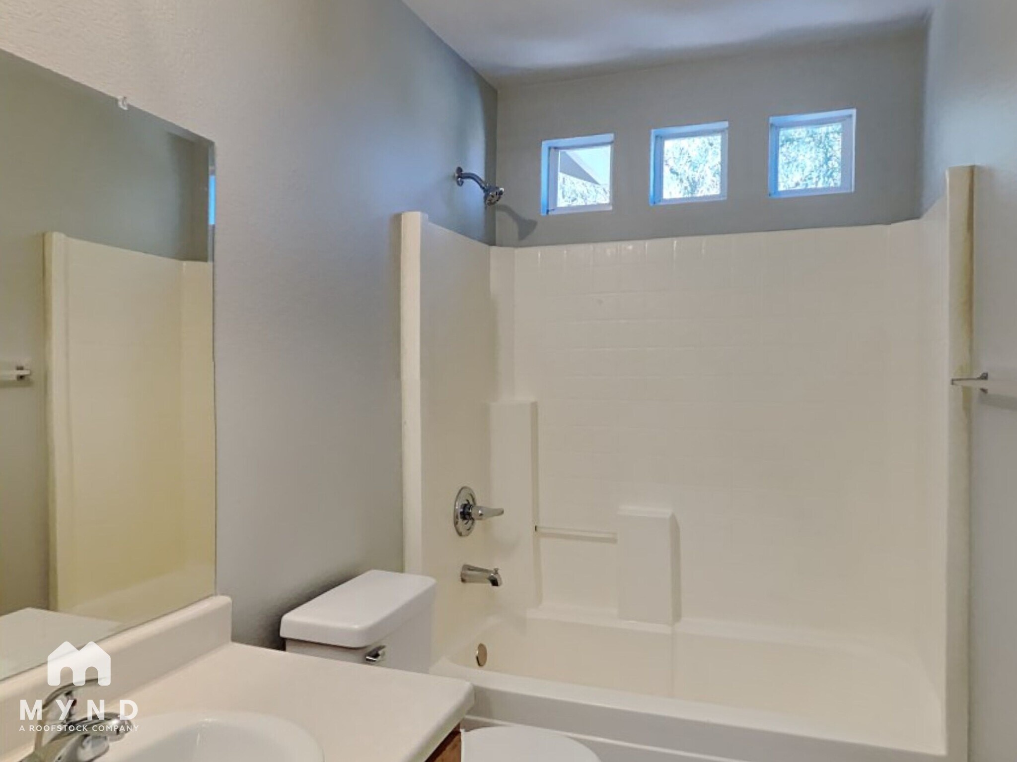 Building Photo - 1021 Cliffbrook Hedge Ave