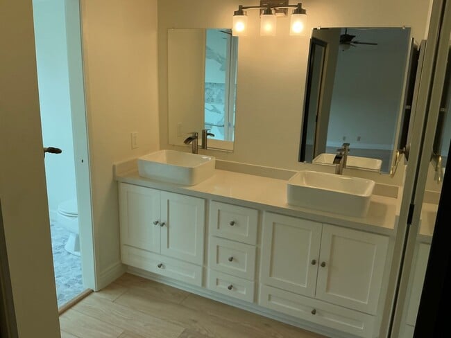 Building Photo - Charming 4 Bedroom 2 Bath 2 Story Home in the City of Fullerton