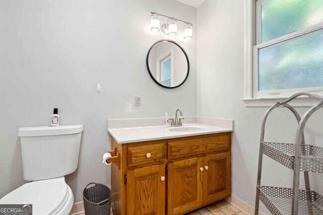 Building Photo - 180 Waterfront Dr