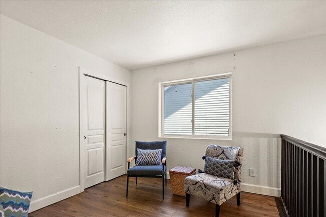 Building Photo - 2475 St Paul Dr