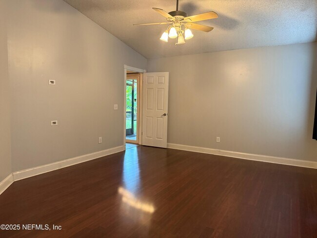Building Photo - 8562 Echoridge Ct