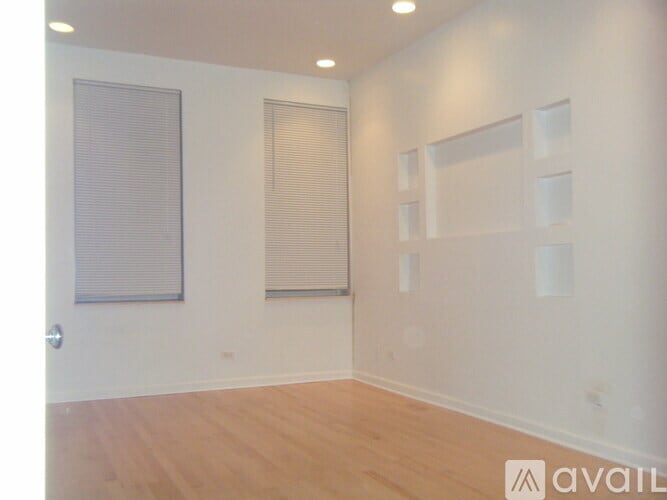 Building Photo - 1728 N Hermitage Ave