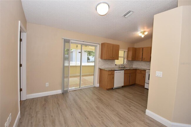 Building Photo - 16 Richland Ln