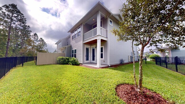 Building Photo - Stunning 3-Bedroom, 2.5-Bath Villa in The ...