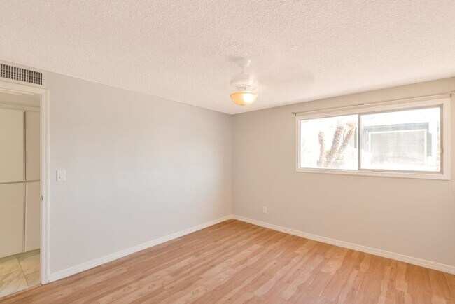 Building Photo - Spacious 6-Bedroom Pool Home Near ASU in Prime Tempe Location