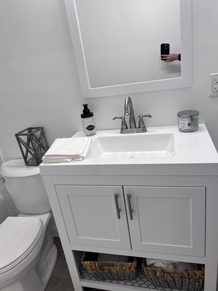 Bathroom Vanity - 620 Simpson St