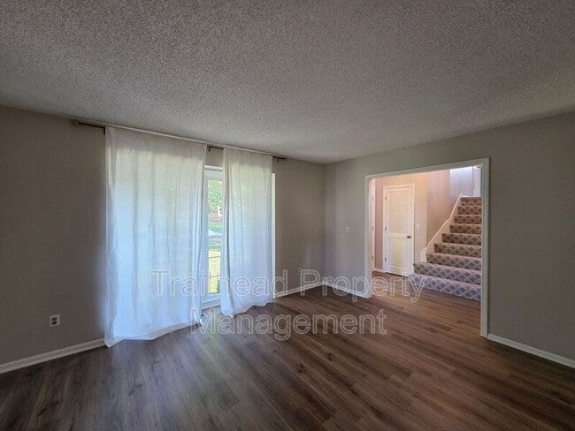 Building Photo - 13325 W 104th St