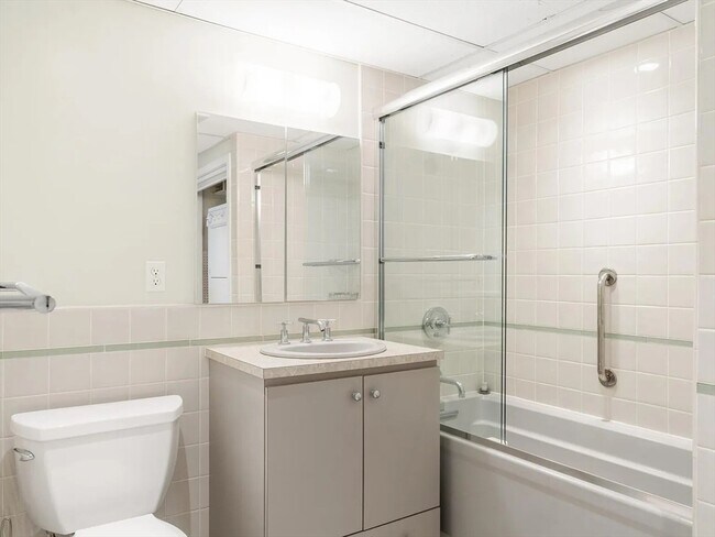 Building Photo - 50 Winchester St