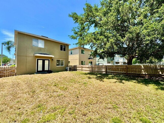 Building Photo - 13014 Fennway Ridge Dr