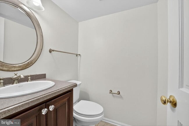 Building Photo - 2560-C S Arlington Mill Dr