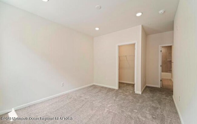 Building Photo - 8 Jessica Ln
