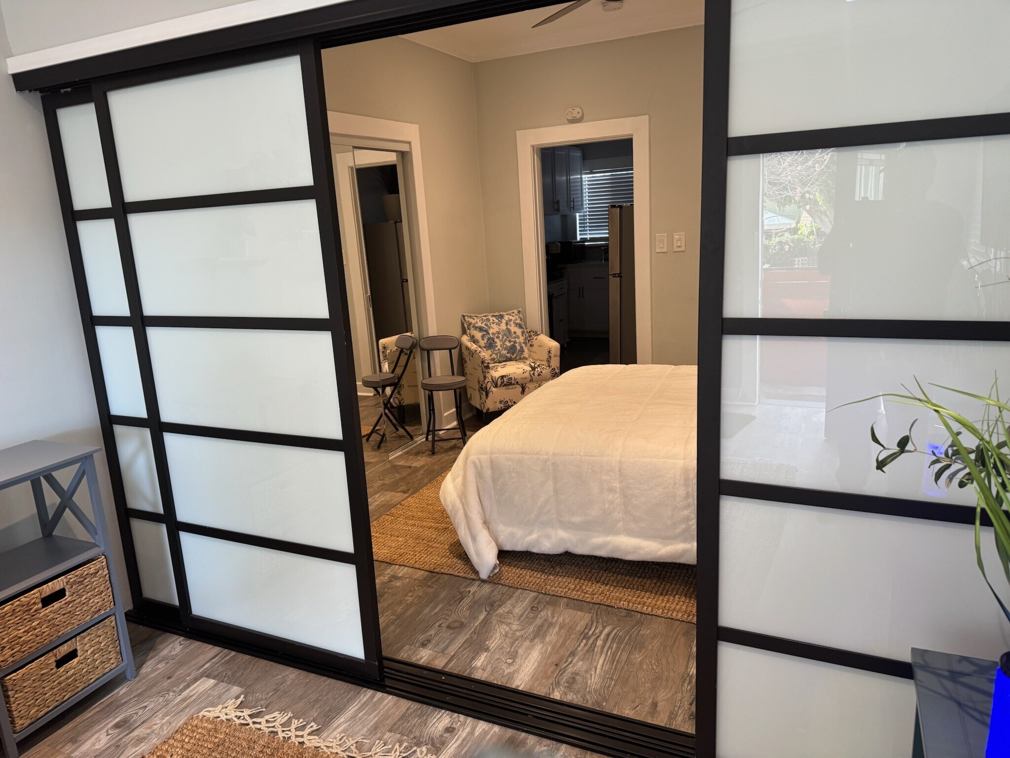 Building Photo - 5919 Lexington Ave