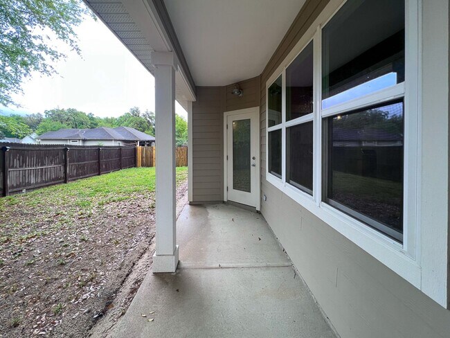 Building Photo - 3BR/2BA Home in Strawberry Fields