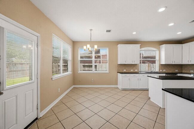 Building Photo - 4106 Applecreek Bend Dr