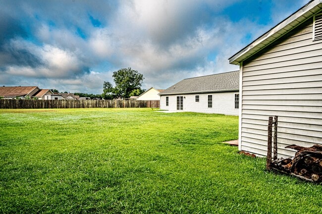 Building Photo - 85 Plantation Oaks Dr