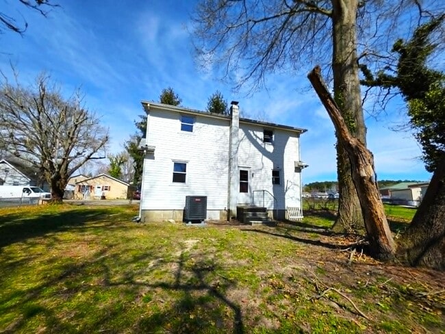 Building Photo - 406 Grove Pl