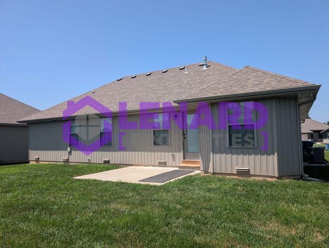 Building Photo - Spacious 3 Bedroom Home!