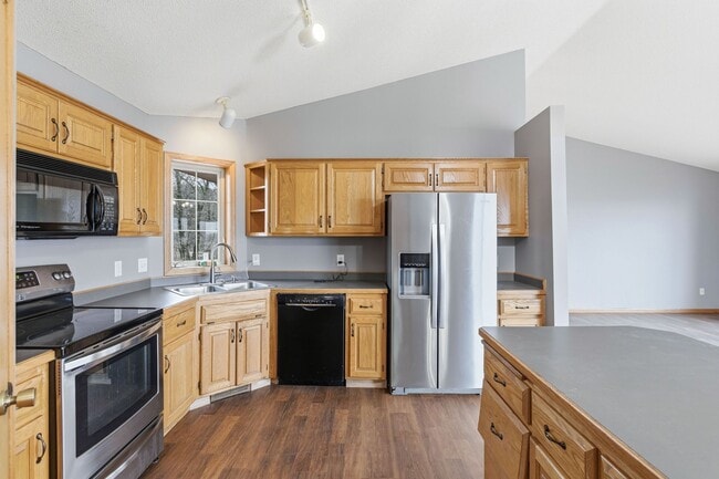 Building Photo - 1778 Klondike Dr NE