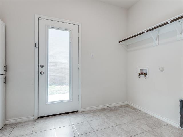 Building Photo - 2836 Franklin Dr