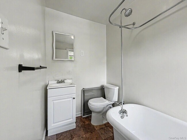 Building Photo - 751 NY-42