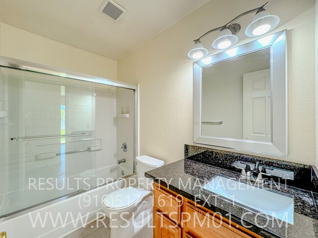Building Photo - Beautiful upgraded Rocklin 3 Bedroom