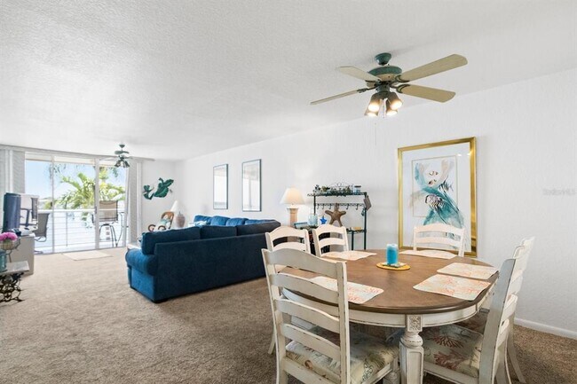 Building Photo - 6093 Bahia Del Mar Cir N