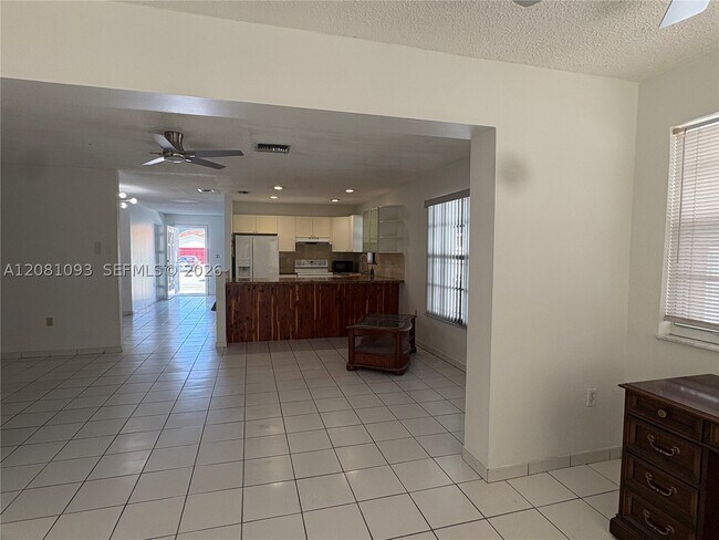 Building Photo - 7577 W 5th Ln