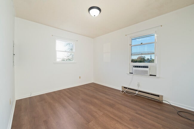 Building Photo - 628 S Caldwell St