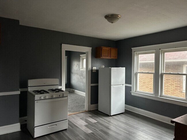 Building Photo - 12523 Forest Ave