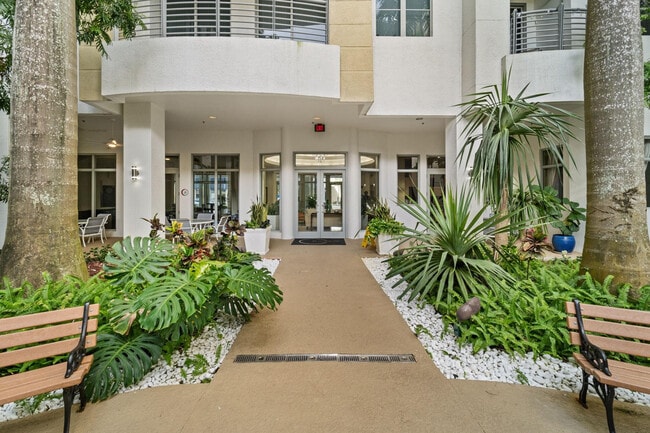 Building Photo - 1830 Radius Dr