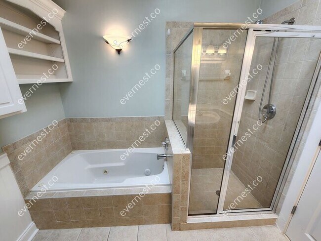 Building Photo - 219 Randolph St NE