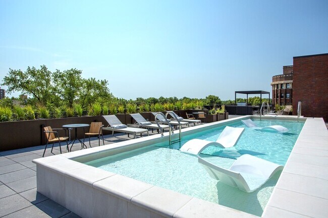 Floorplan - 520 E Armour