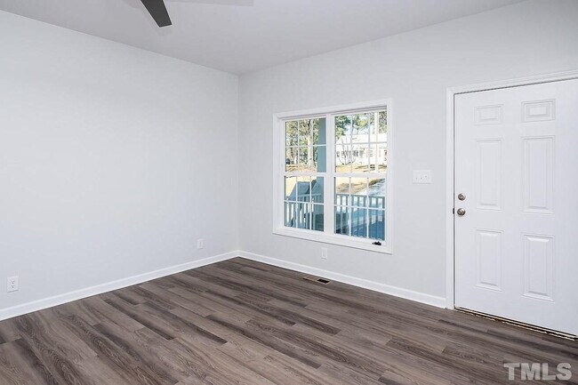 Building Photo - Cozy Ranch Home with Modern Upgrades in Durham