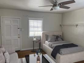 Building Photo - L St Apartments