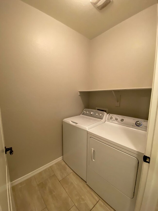 Building Photo - Fincher Fields Home: