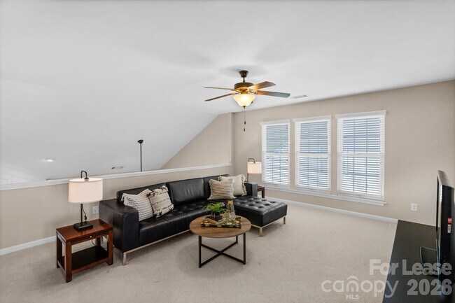 Building Photo - 2076 Belair Dr